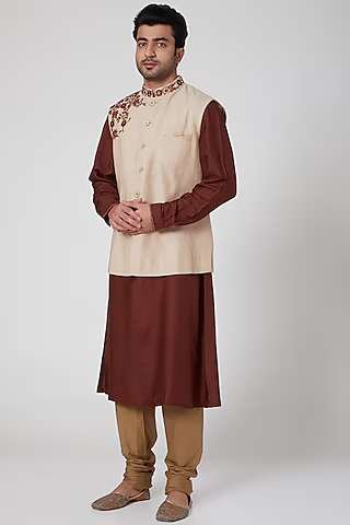 Dugar (The World Of Fashion)